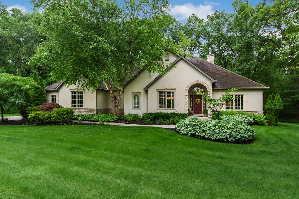 112 Buckeye Dr photo 1
