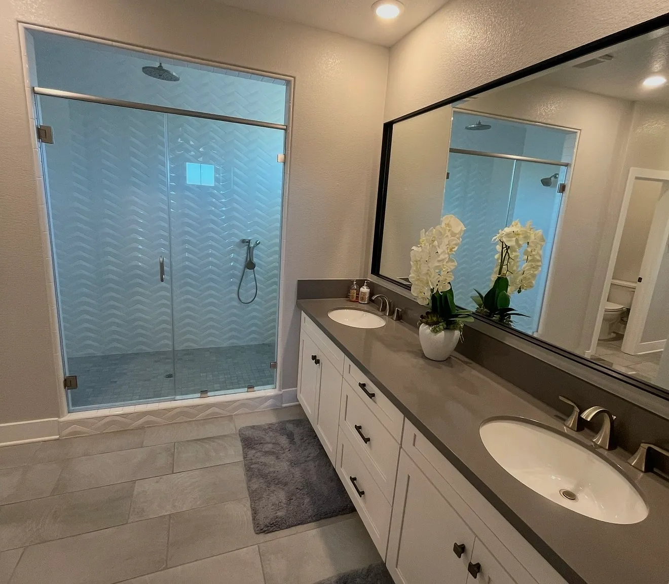 861 Clementine Dr — Photo 3