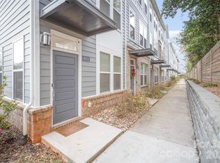 4004 Capital Ridge Ct, Charlotte, NC 28205