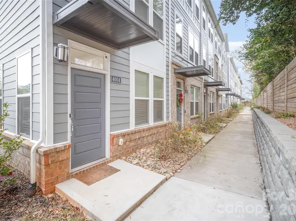 4004 Capital Ridge Ct, Charlotte, NC 28205