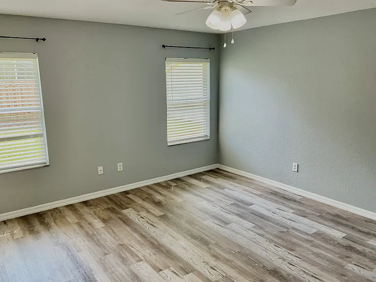 401 Harbour Lights Dr — Photo 39