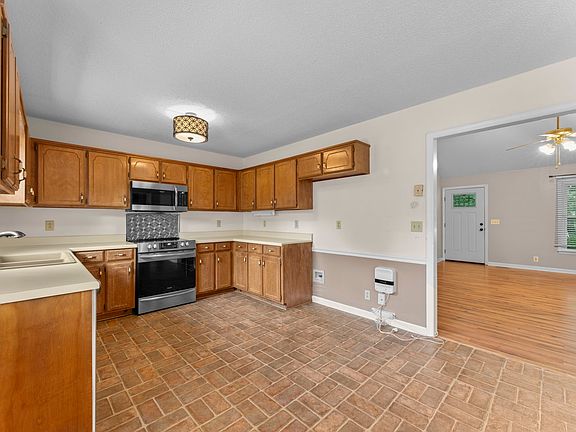 5th image of 1949 Orchard Park Dr