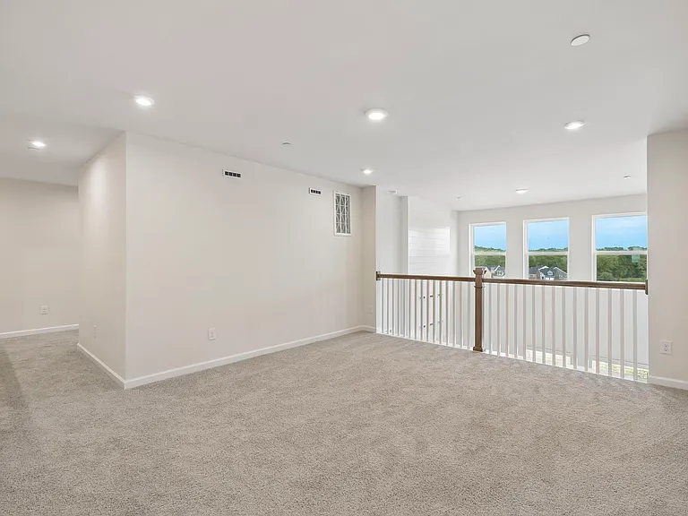 615 Club View Way — Photo 32