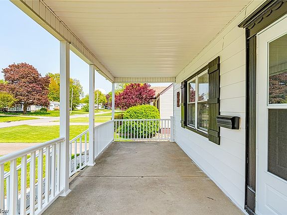 3rd image of 365 Afton Ave