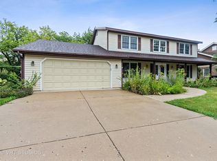 618 Paddock Ln, Libertyville, IL 60048