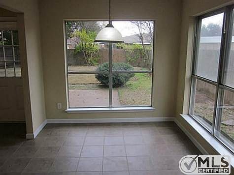 3rd image of 1441 Monica Ln