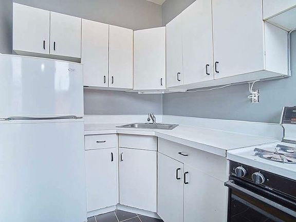 4th image of 260 W 15th St APT 5F