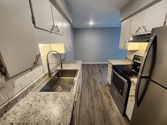 4th image of 133 W 35th St #301