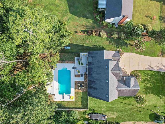 2nd image of 24766 Dogwood Dr