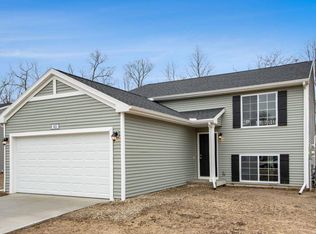 615 Arizona Blvd, Three Rivers, MI 49093