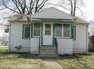 826 Sumner St, Waterloo, IA 50703
