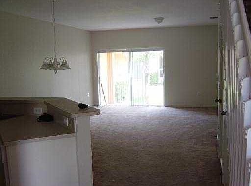 4th image of 501 Saint Tropez Ln