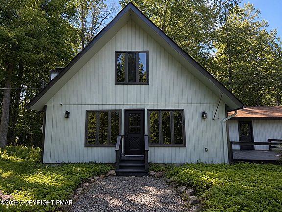 2nd image of 130 Sweet Briar Rd