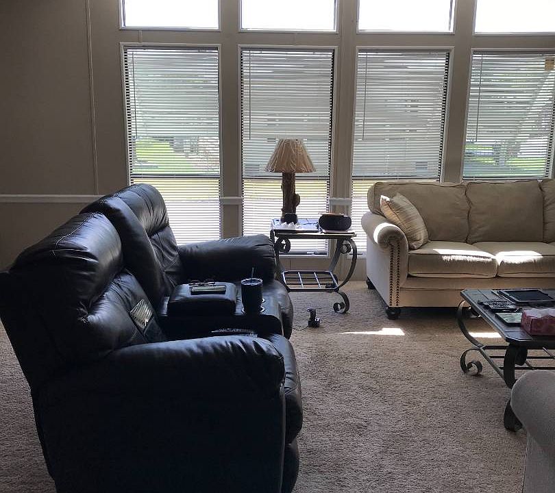 1st image of 261 Country Club Dr