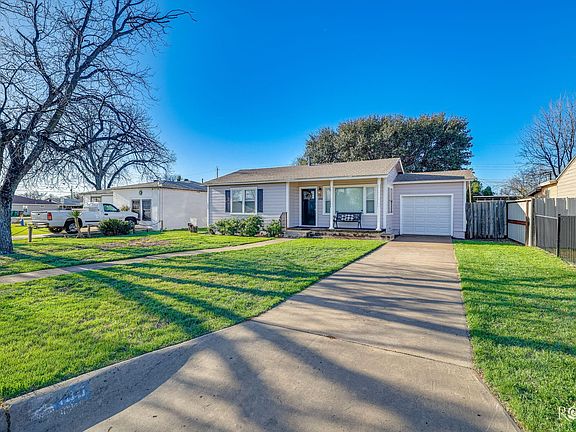 3rd image of 105 W Riverside Ave