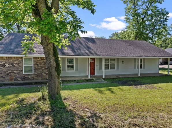 300 Shadow Ridge Dr, Bossier City, LA 71112