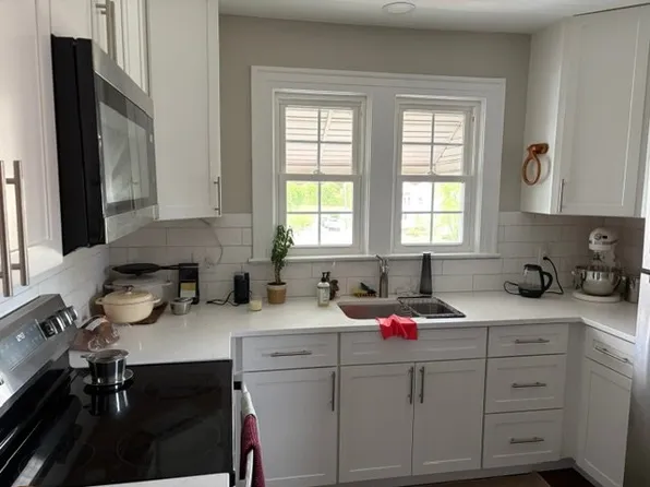 601 Pitt St APT 2, Fredericksburg, VA 22401
