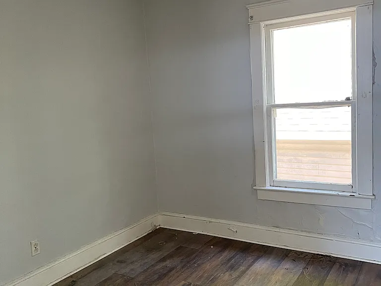 2 Milton St #2R — Photo 7
