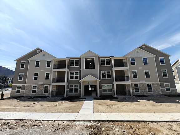 2nd image of 4661 S Poplar Way #201