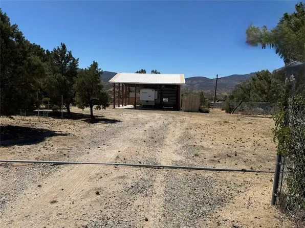 62525 Pinyon Dr, Mountain Center, CA 92561