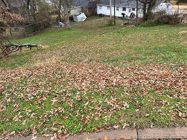2nd image of 1946 N Denver Ave