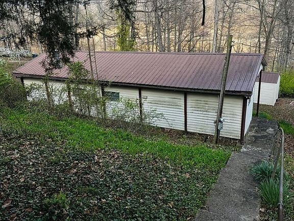 4th image of 294 Browns Hideaway Ln