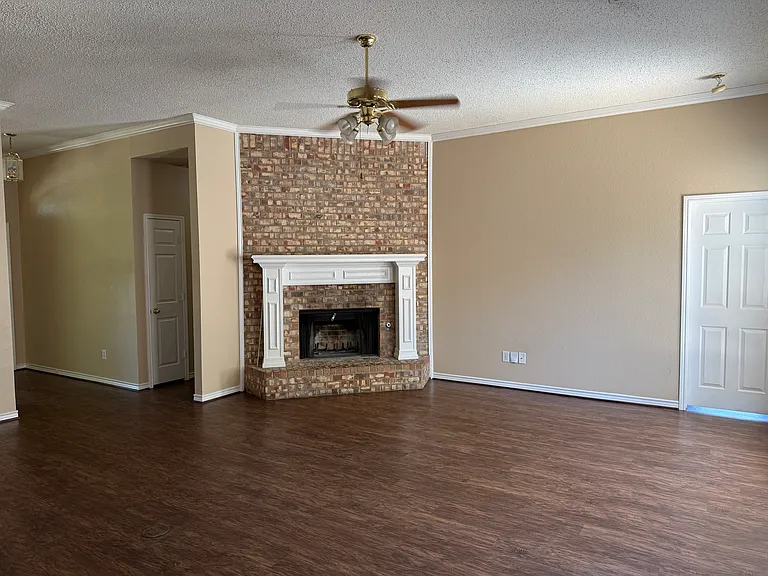 1460 Norfolk Ct — Photo 5