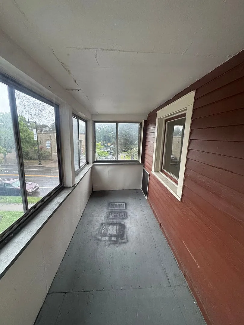 777 South Avenue — Photo 2