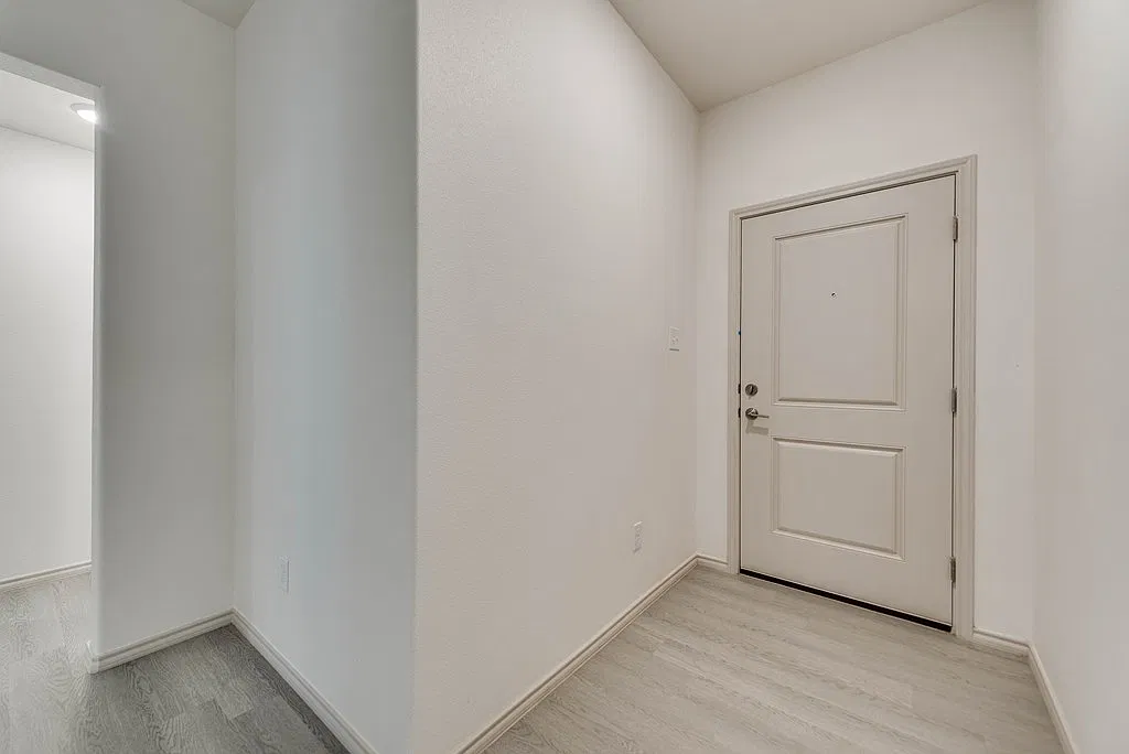 3 bed, 2.0 bath, 1616 sqft, $2,750 — Photo 2