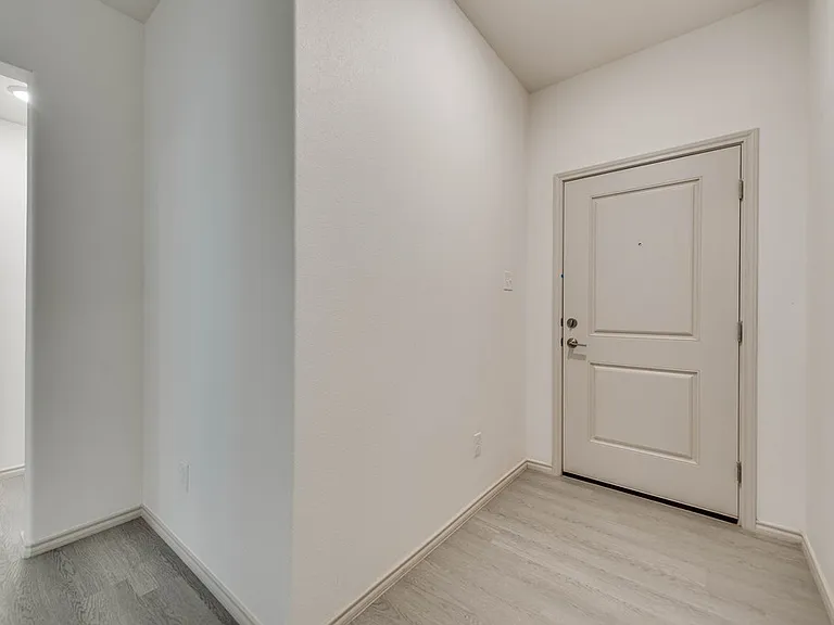 8206 E County Road 111 — Photo 2