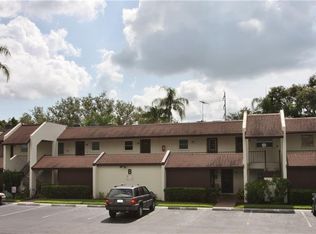 1100 E Bay Dr APT 16, Largo, FL 33770