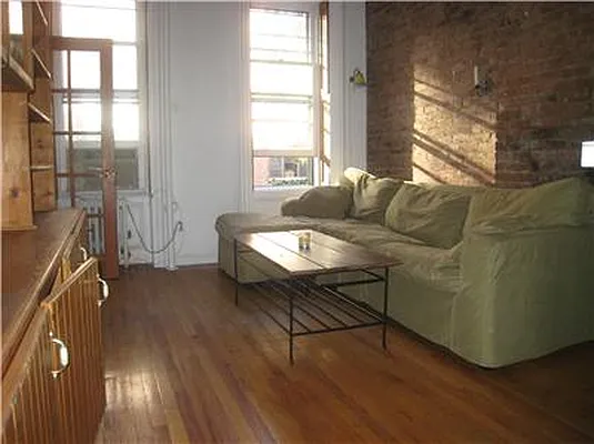 Rented by R New York | media 20