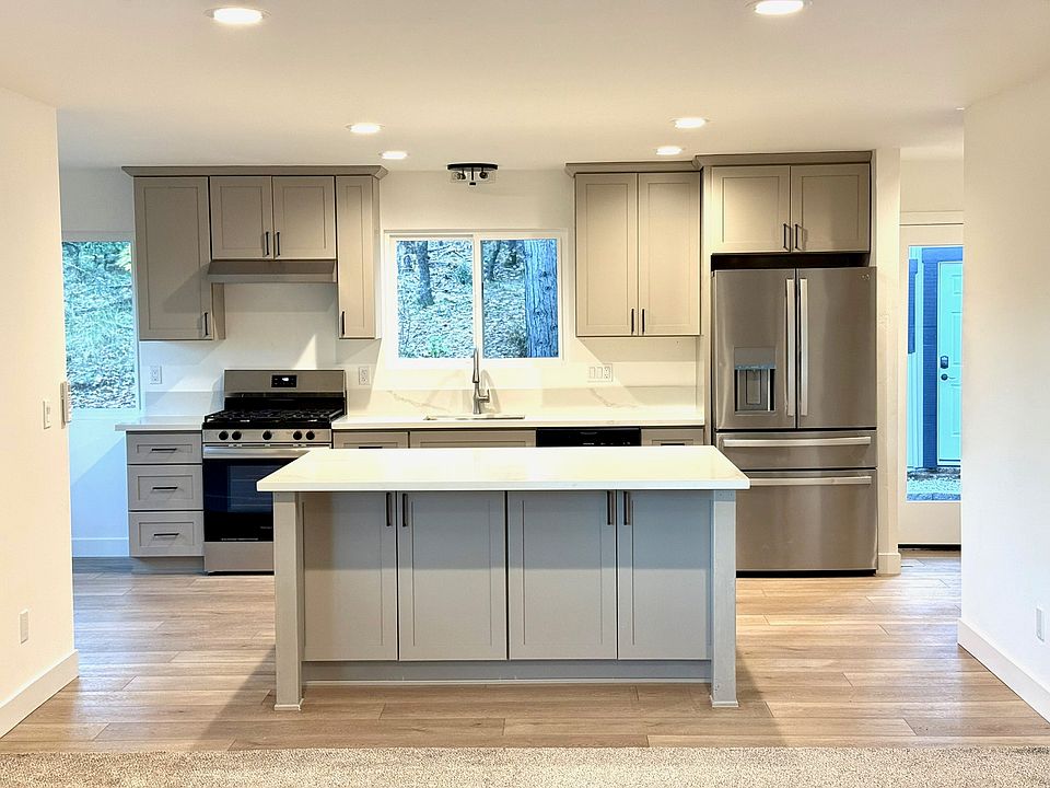 Upstairs unit - kitchen