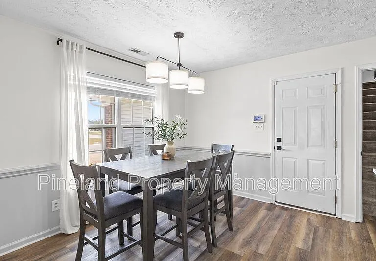 133 Haywood Dr — Photo 10