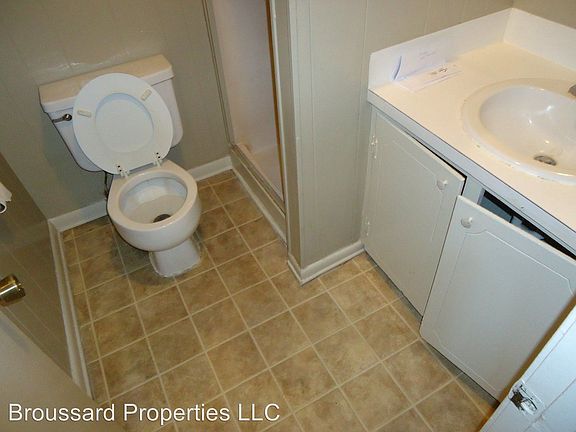 4th image of 610 Delhomme Ave APT 1C