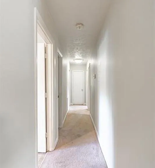 205 N Glover St — Photo 15