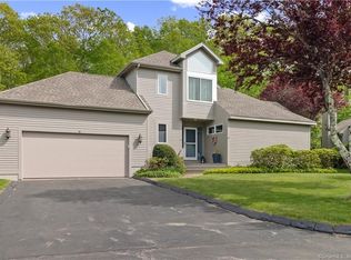 8 Elizabeth Ct #8, Mystic, CT 06355