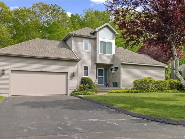 8 Elizabeth Court #8, Stonington, CT 06355