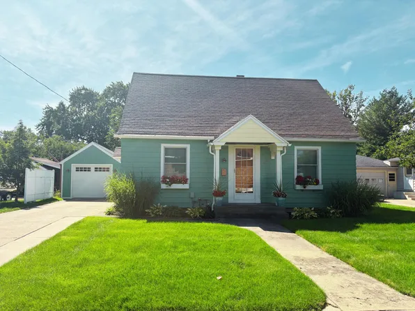 114 W Exchange St, Spring Lake, MI 49456