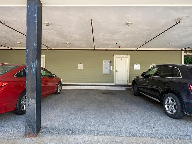 406 Main St #3 — Photo 24