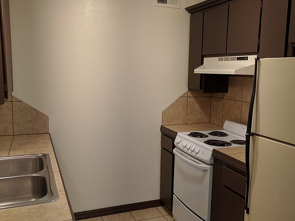 4th image of 603-05 E Eufaula St #605