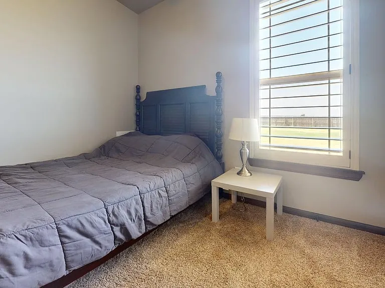 373 NE Sanders Dr — Photo 11