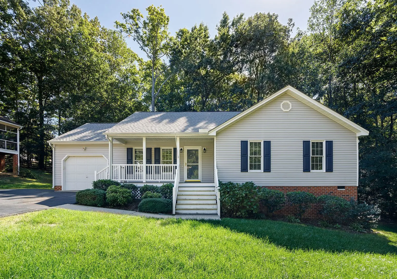 3 Bedroom/2 Bath Rancher in the North Chesterfield — Photo 1