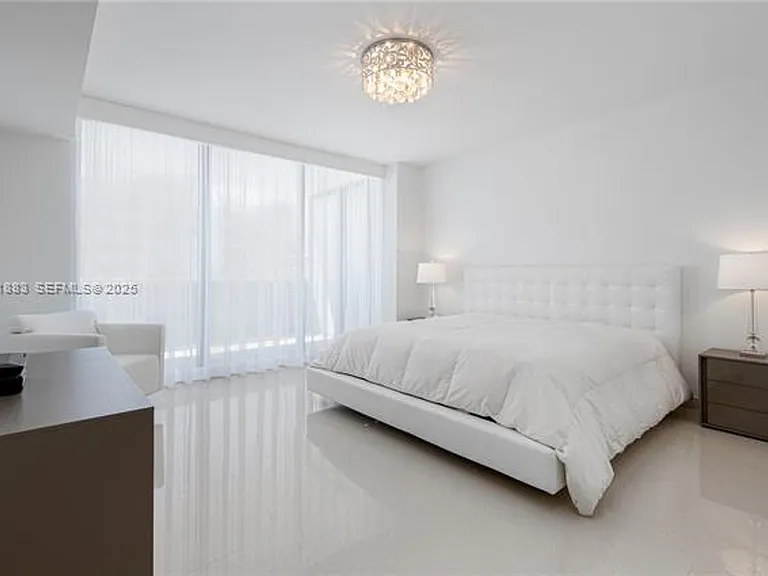 5875 Collins Avenue Cu #1202 — Photo 31