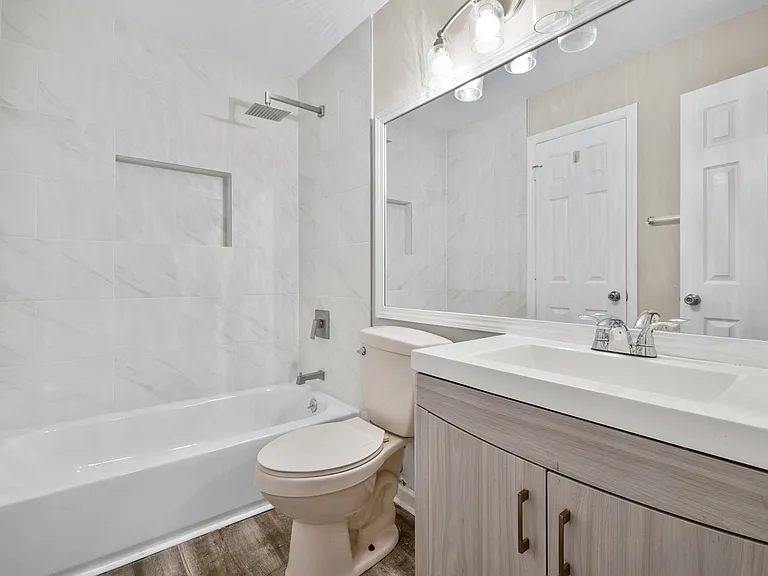 Cypress Pointe St — Photo 3