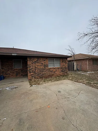 1910 Howard Dr Photo 1