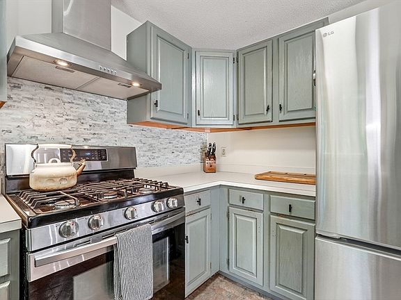 4th image of 127 Merrimack Meadows Ln Unit 127