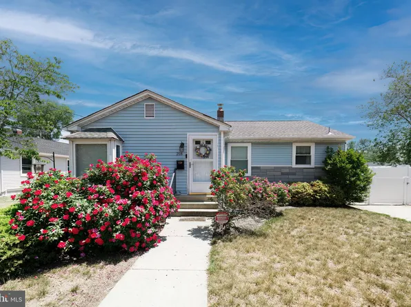 208 Veterans Ave, West Berlin, NJ 08091