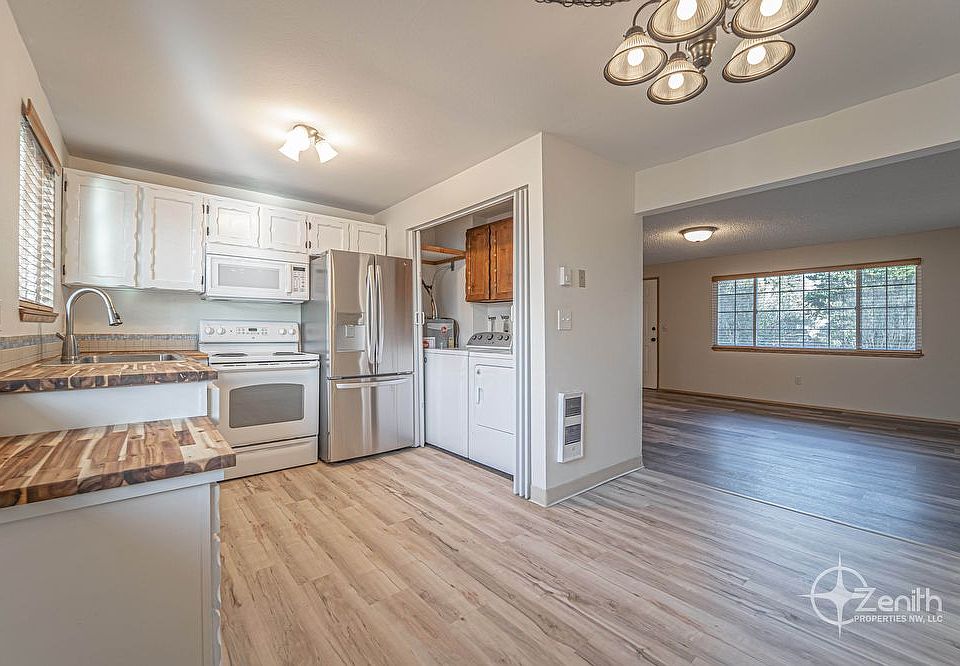 1st image of 10809 NE 48th Cir Unit C