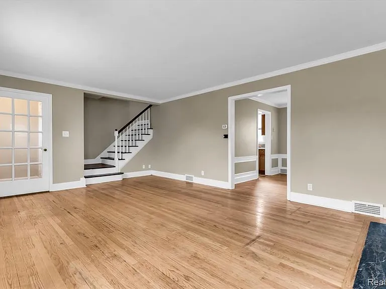 3463 Santa Maria Ave — Photo 4